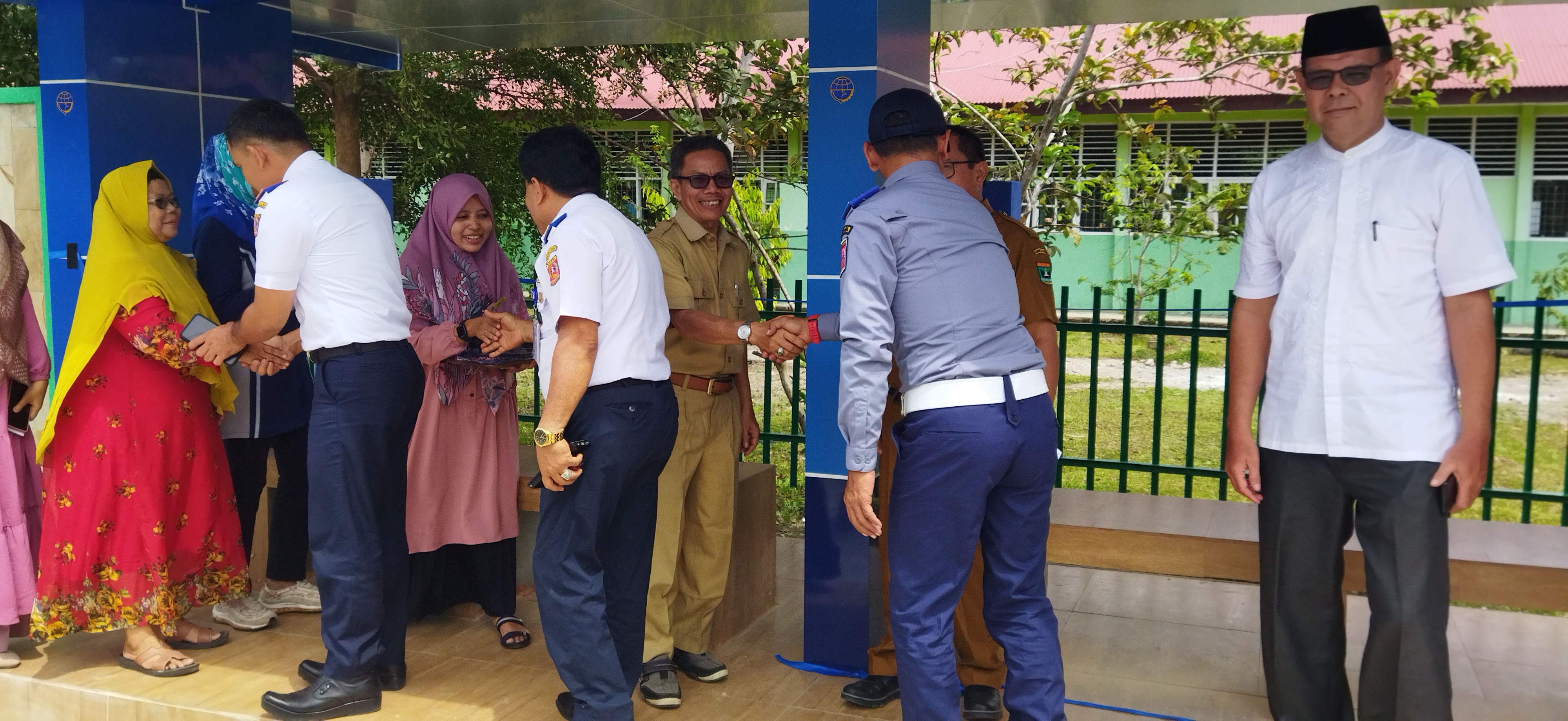 KEGIATAN PERESMIAN HALTE SMAN 1 TANJUNG MUTIARA